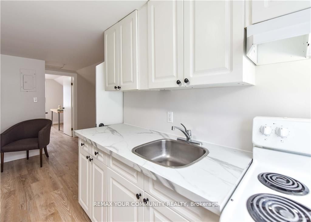 17 Champlain Street Upper Property Photo 4