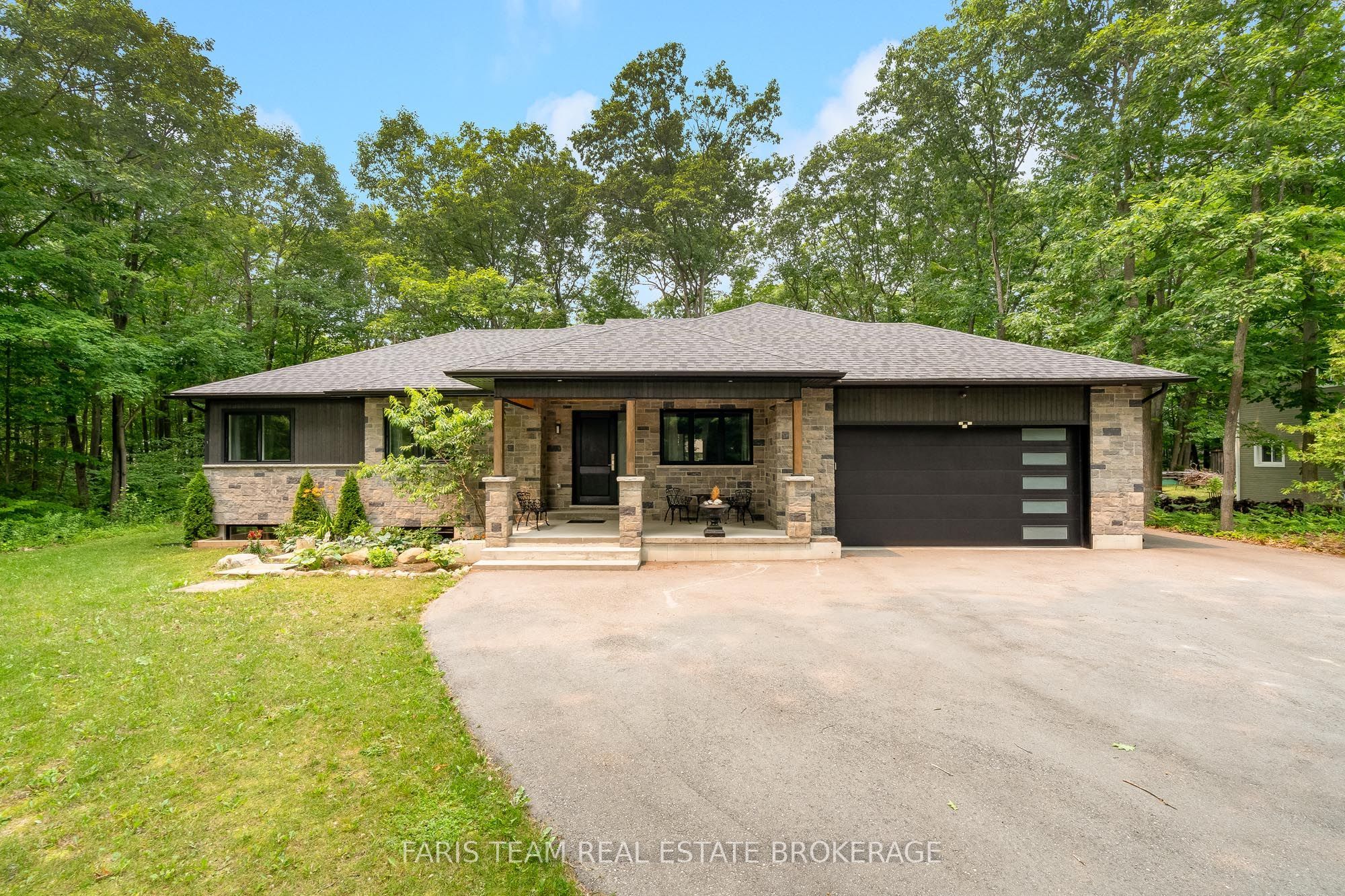 34 Oakwood Avenue Property Photo 1