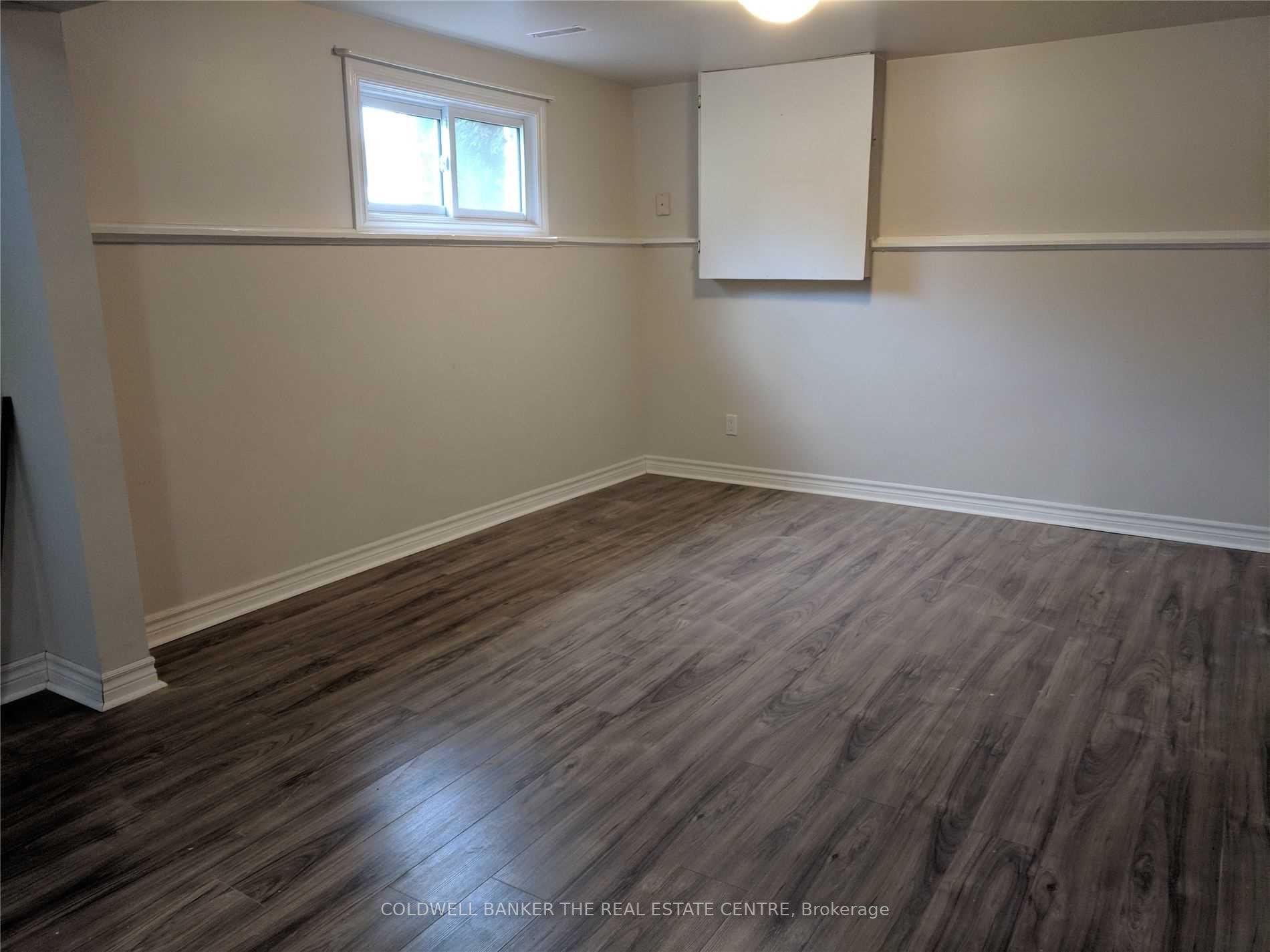 406 Leacock Dr #b Property Photo 2