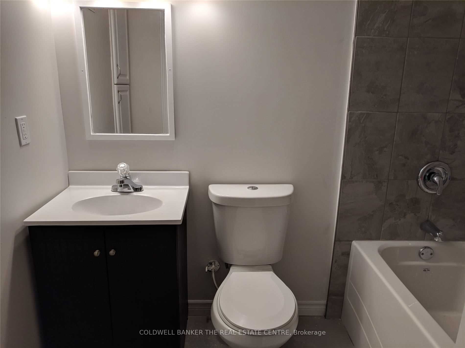 406 Leacock Dr #b Property Photo 4