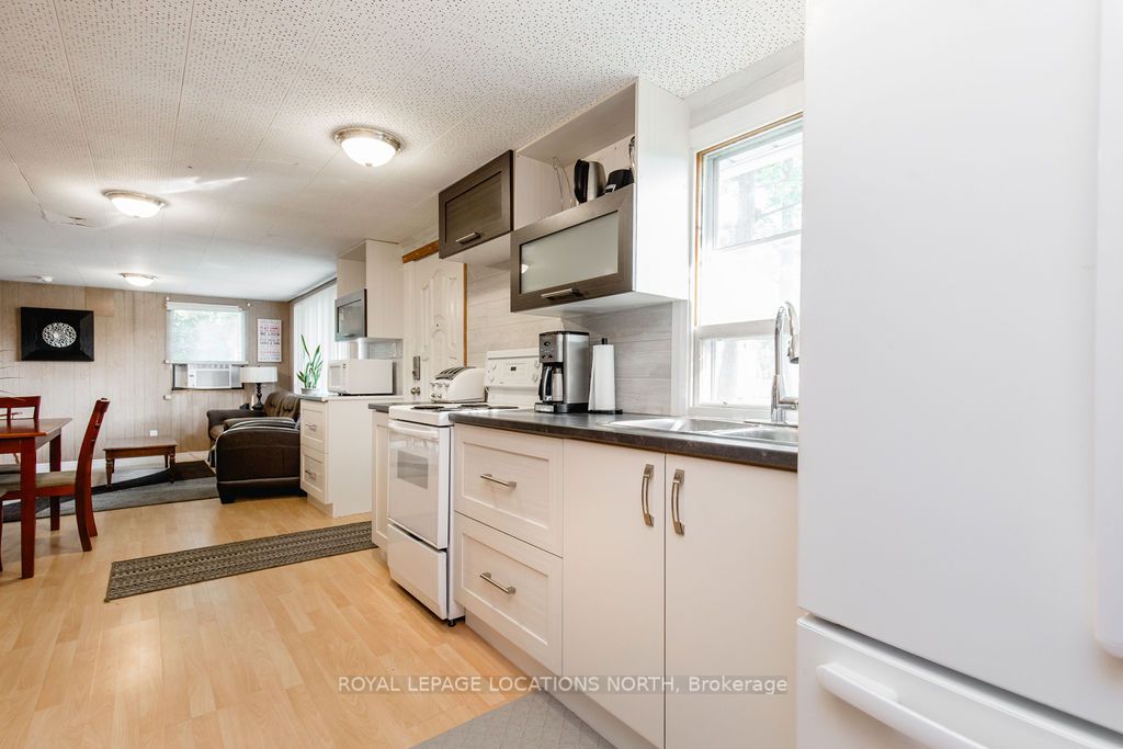 38 Laidlaw St Property Photo 5