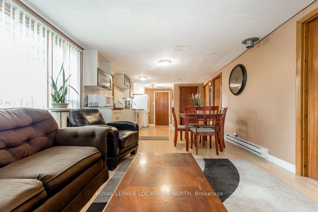 38 Laidlaw St Property Photo 12