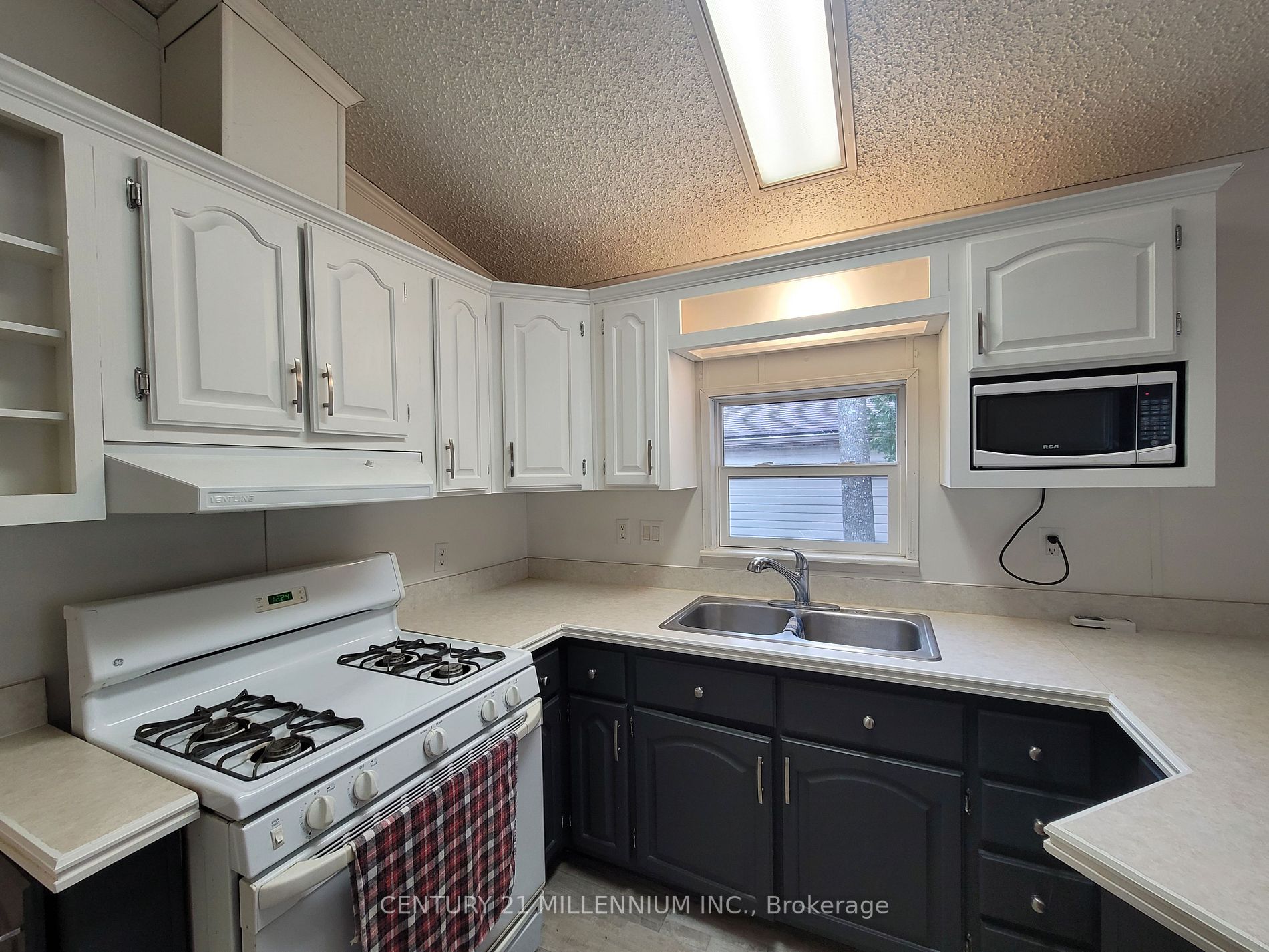 17 The Boardwalk Property Photo 15