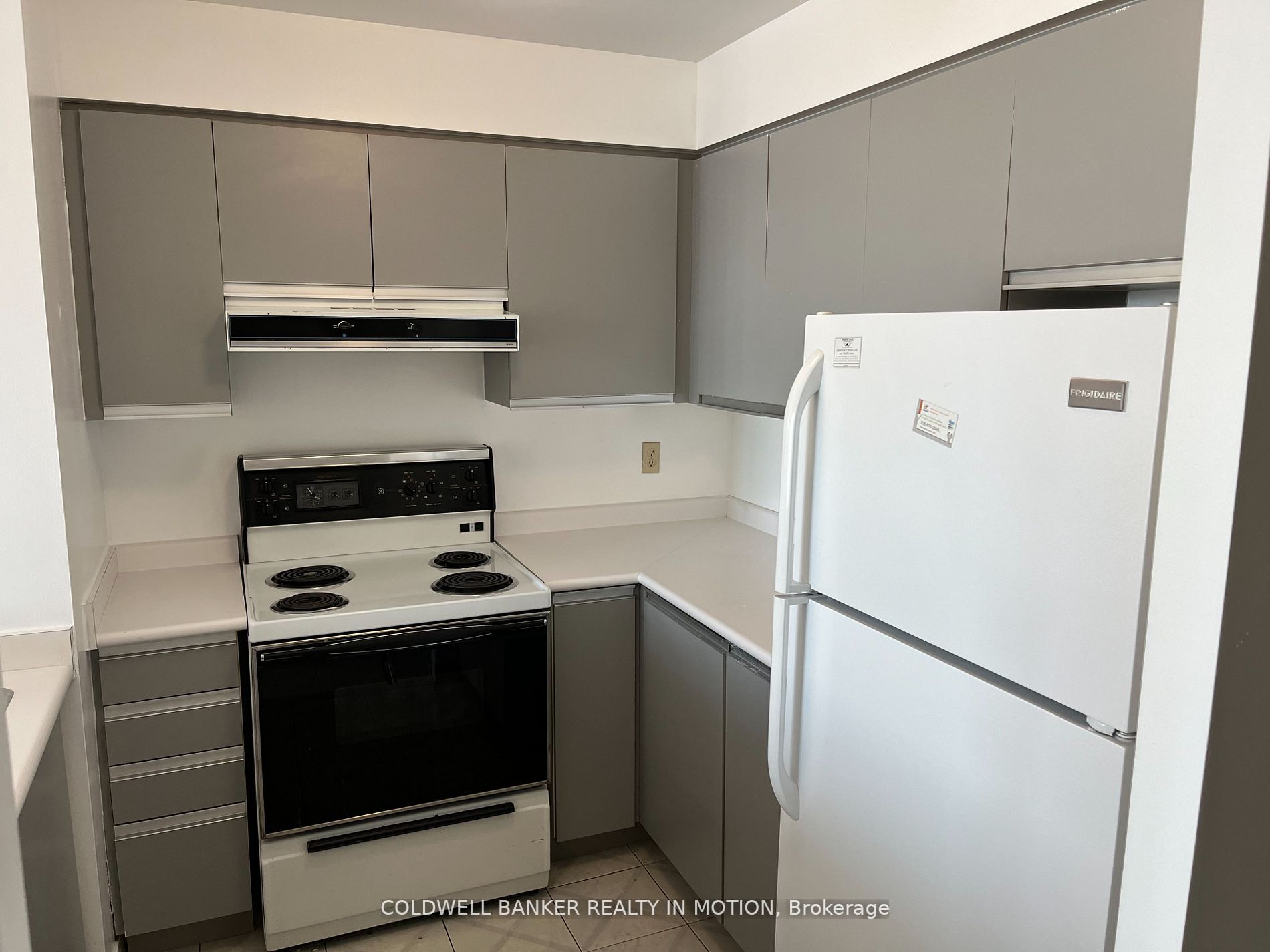 140 Dunlop St E 803 Property Photo 6