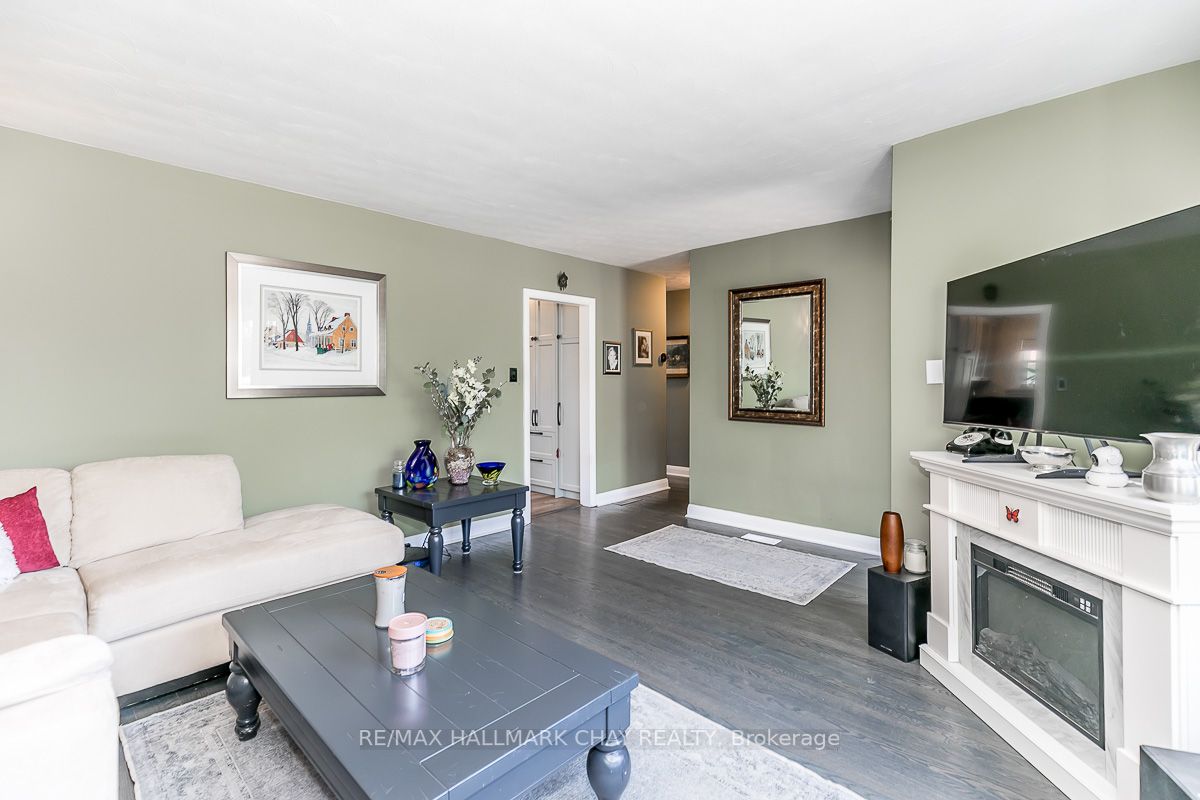 6 Jonathan Ct Property Photo 8