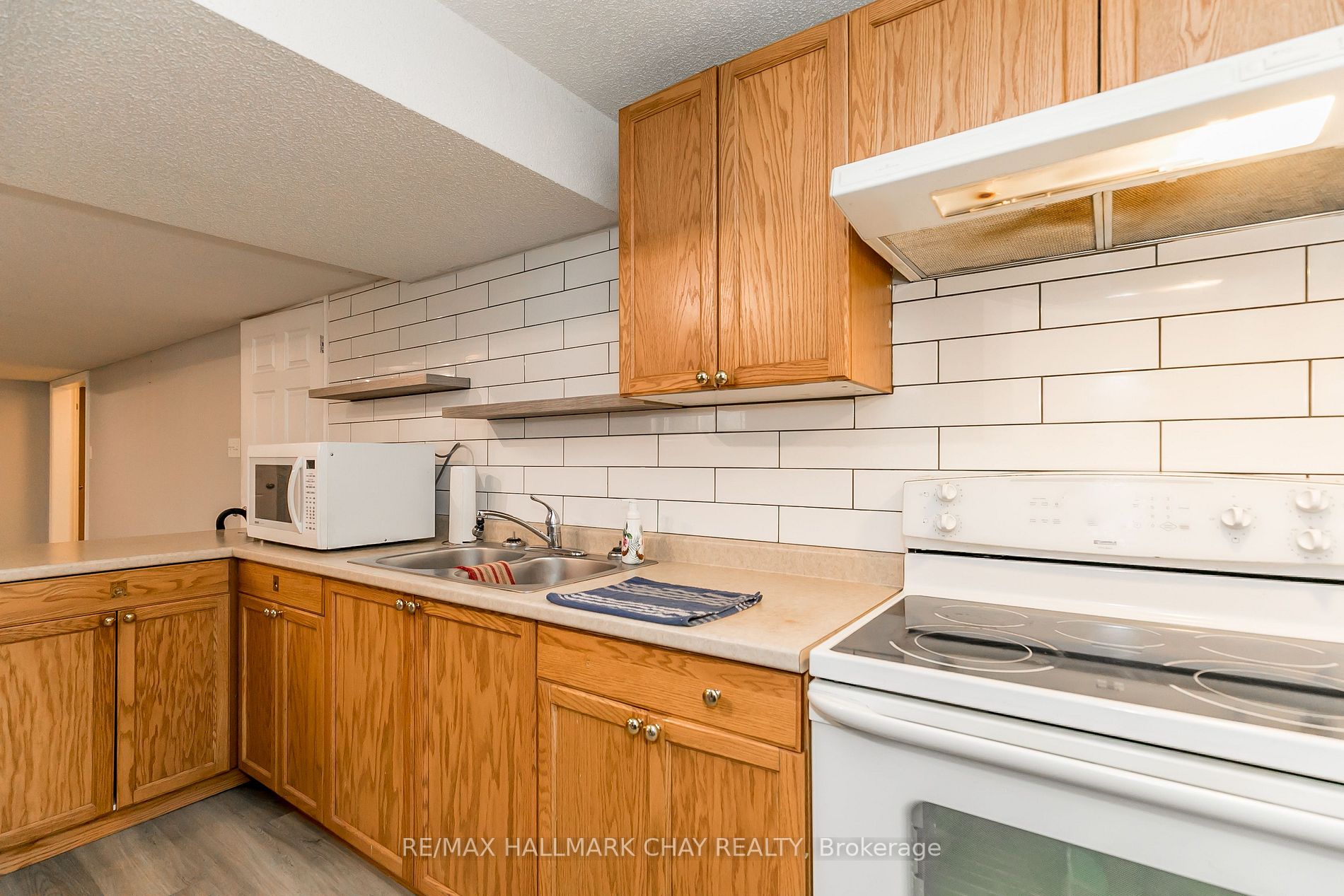 17 Michelle Dr Property Photo 6