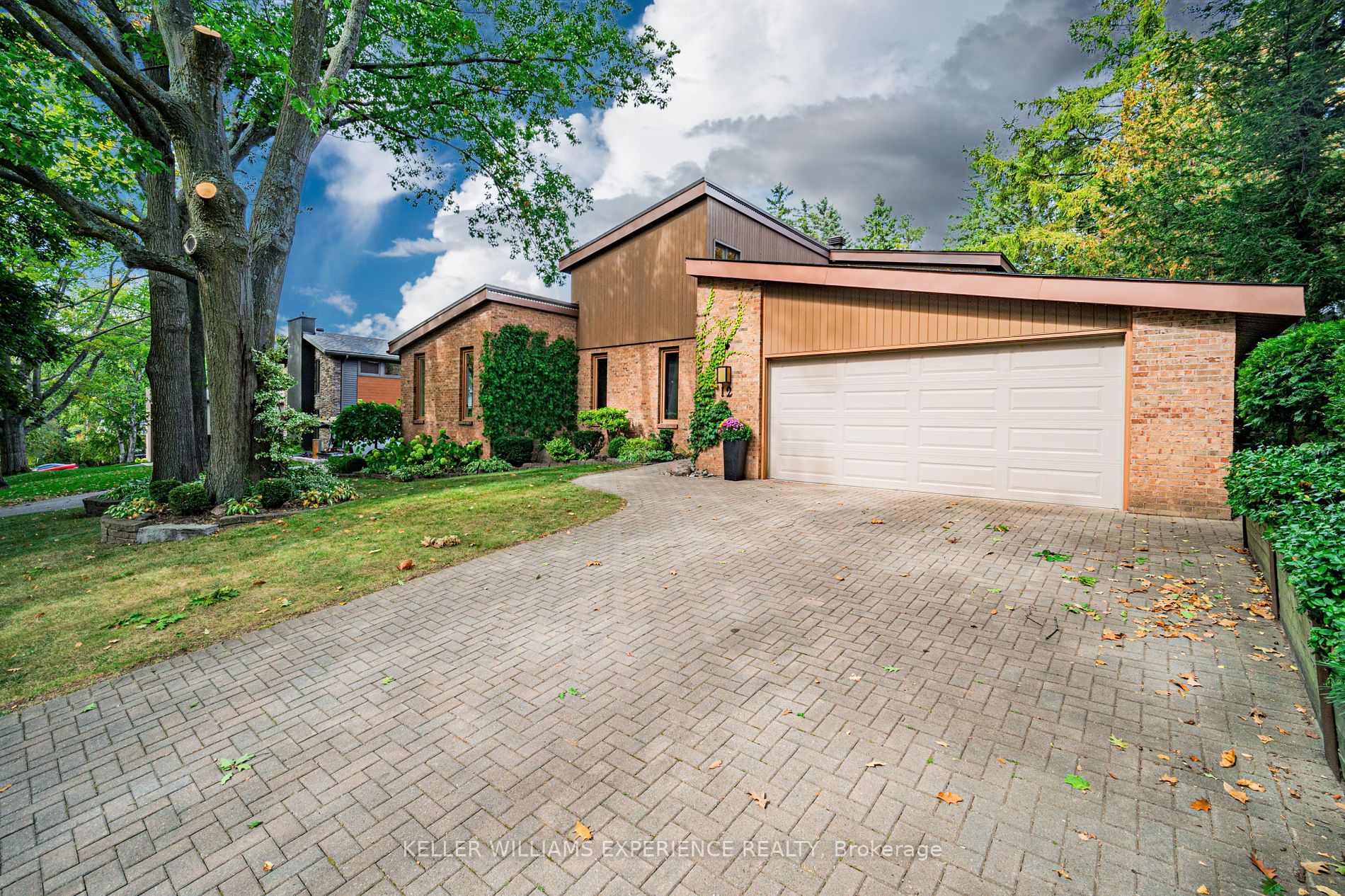 12 Shoreview Dr Property Photo