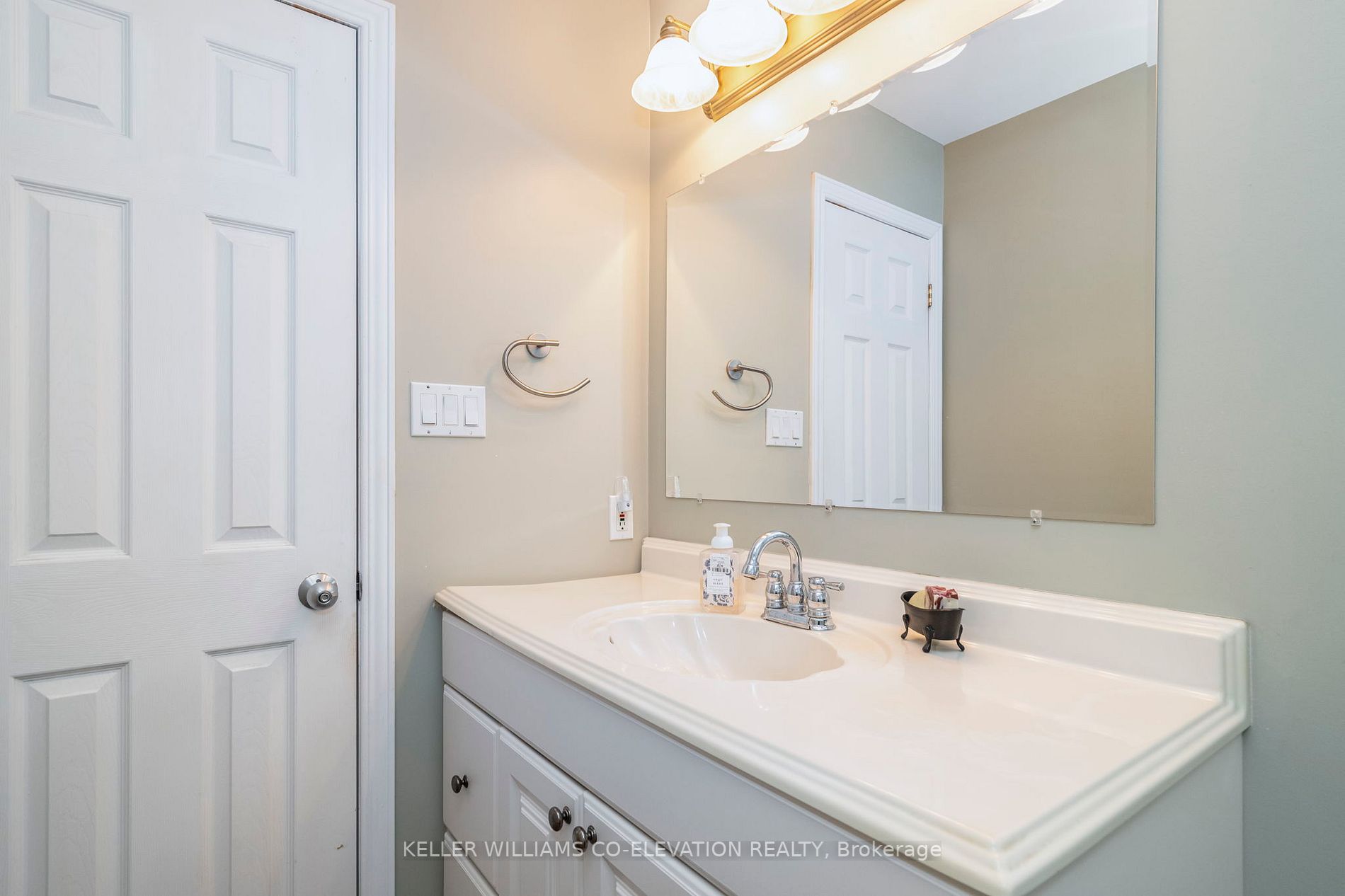 355 Cedar St Property Photo 16