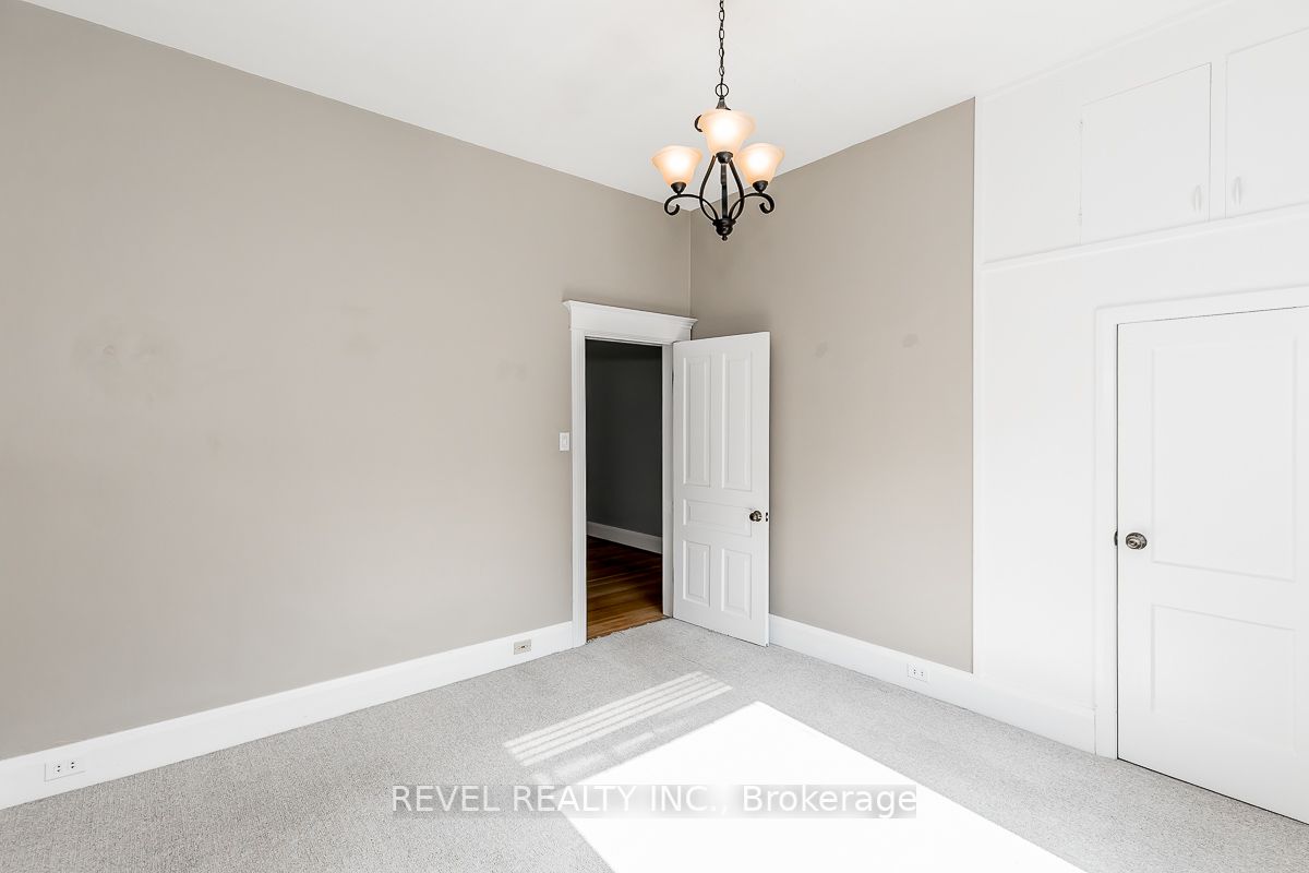 520 Elizabeth St Property Photo 11