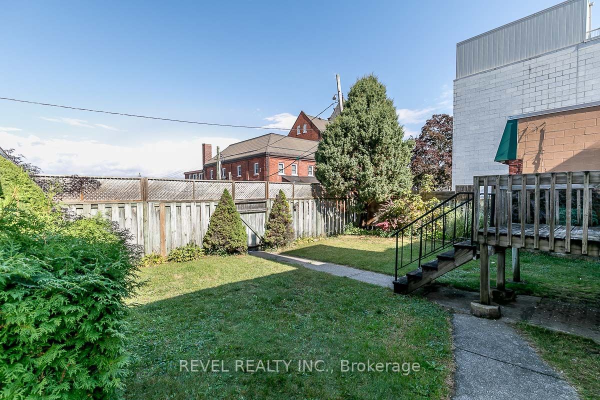 520 Elizabeth St Property Photo 28