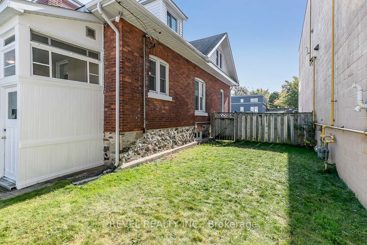 520 Elizabeth St Property Photo 29