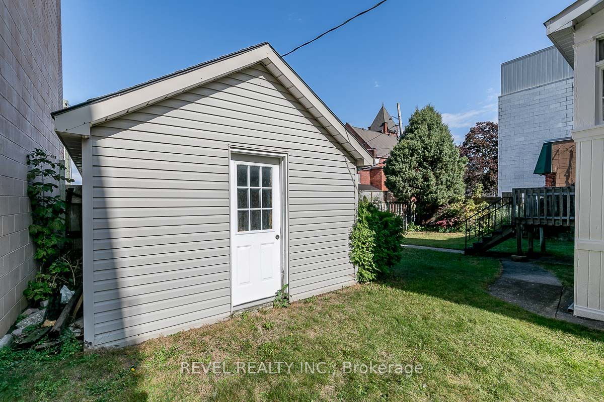 520 Elizabeth St Property Photo 38
