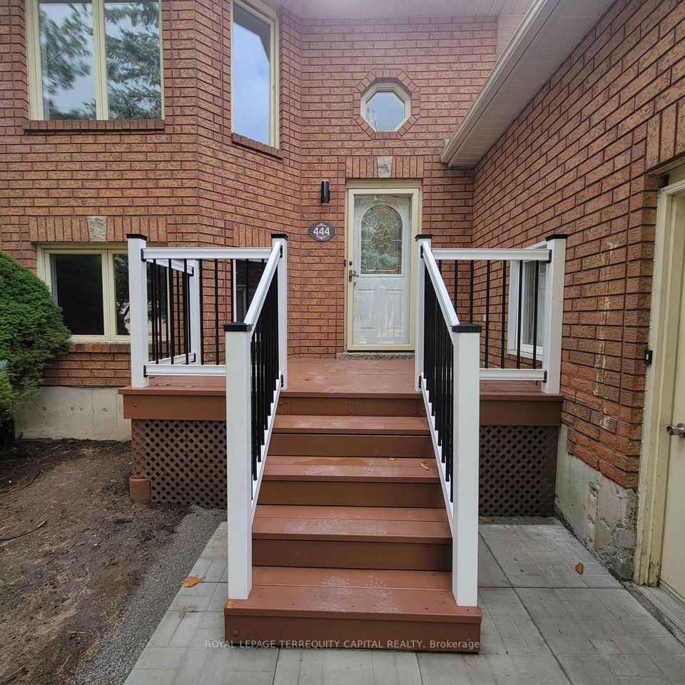 444 Sunnidale Rd Property Photo 3