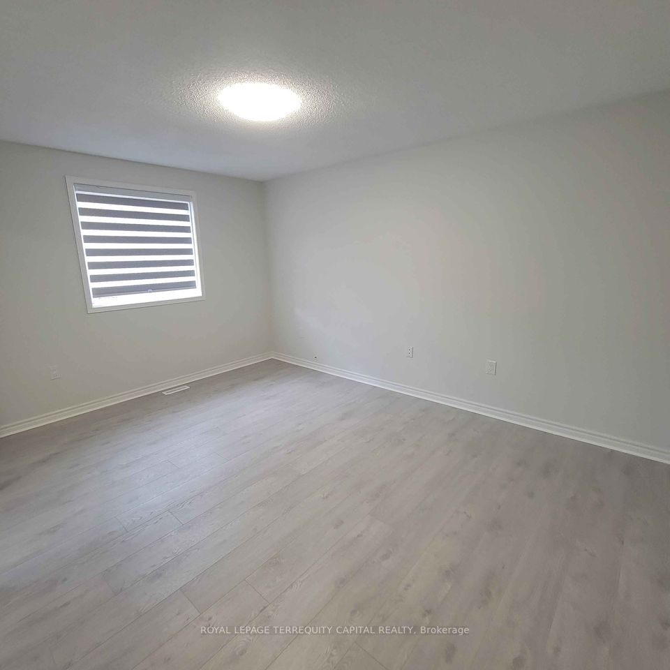 444 Sunnidale Rd Property Photo 4
