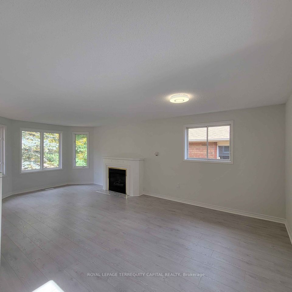 444 Sunnidale Rd Property Photo 6