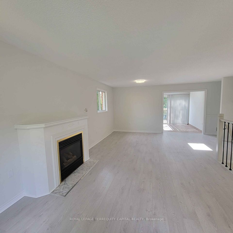 444 Sunnidale Rd Property Photo 12
