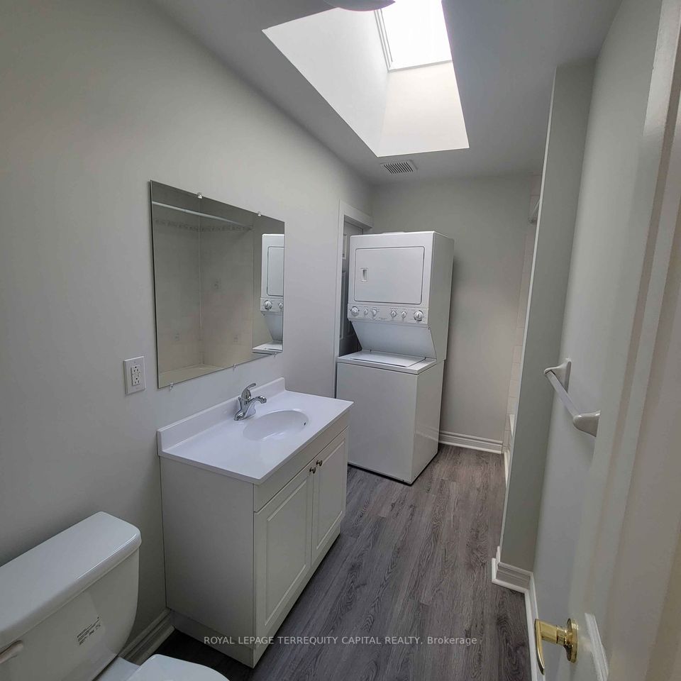 444 Sunnidale Rd Property Photo 18