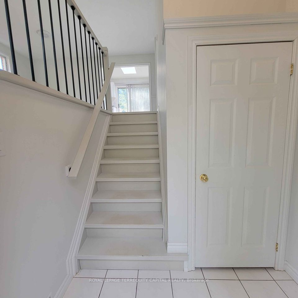 444 Sunnidale Rd Property Photo 19