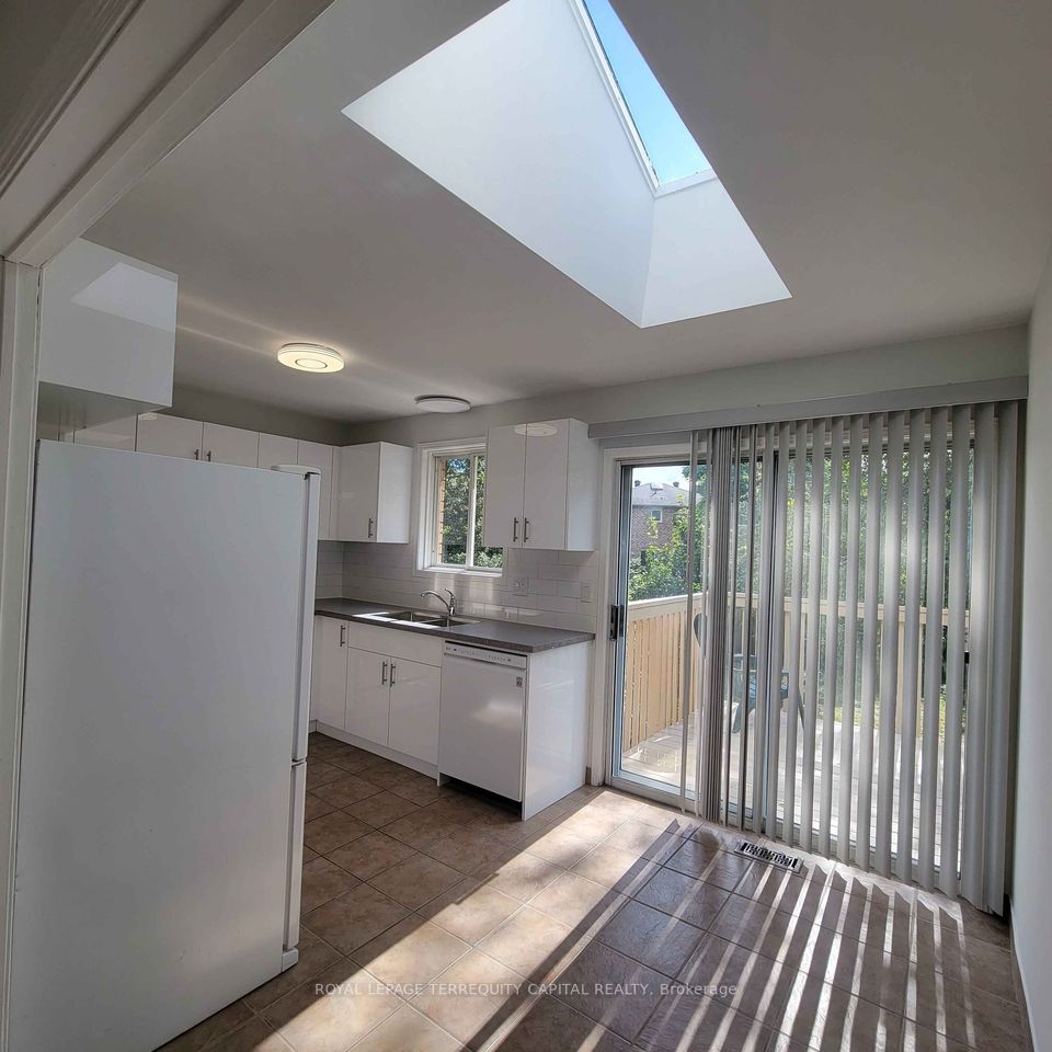 444 Sunnidale Rd Property Photo 21
