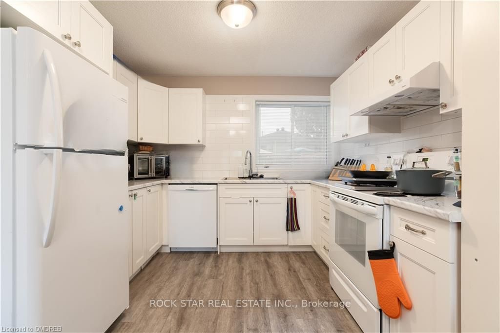 15 Ward Dr Property Photo 5