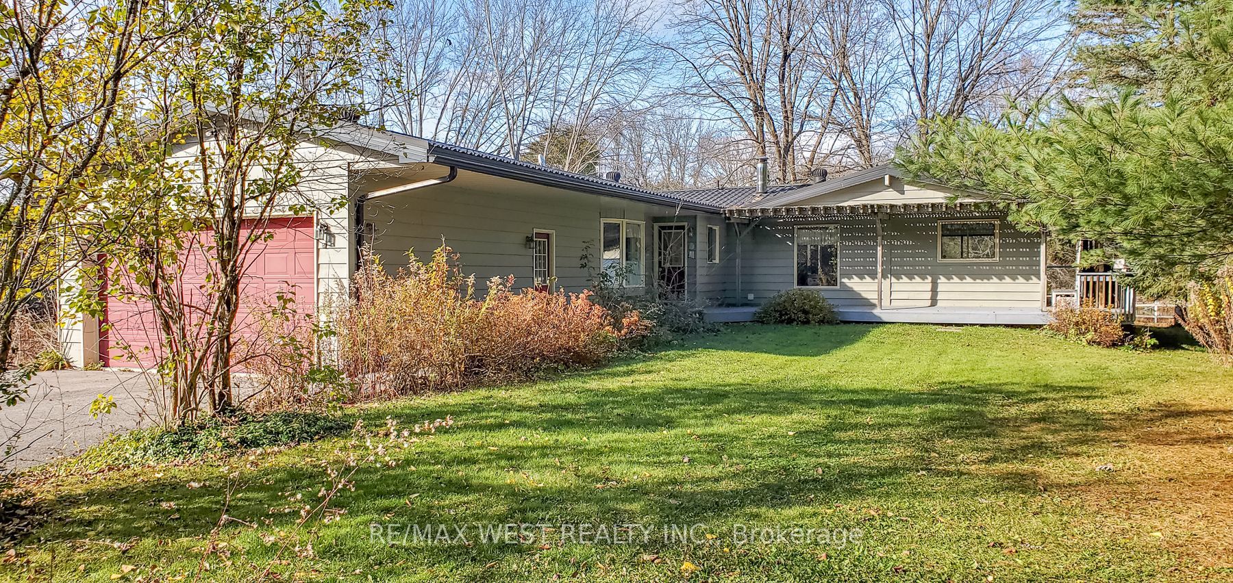 4594 Trent Trl Property Photo