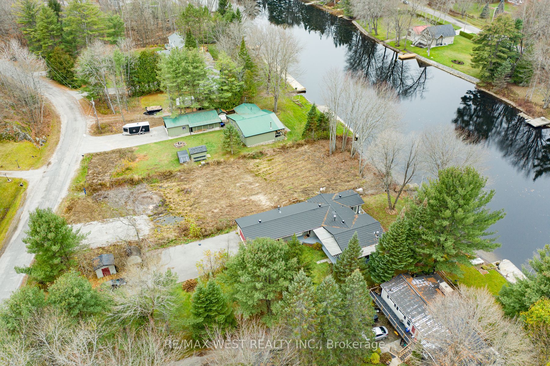 4594 Trent Trl Property Photo 11