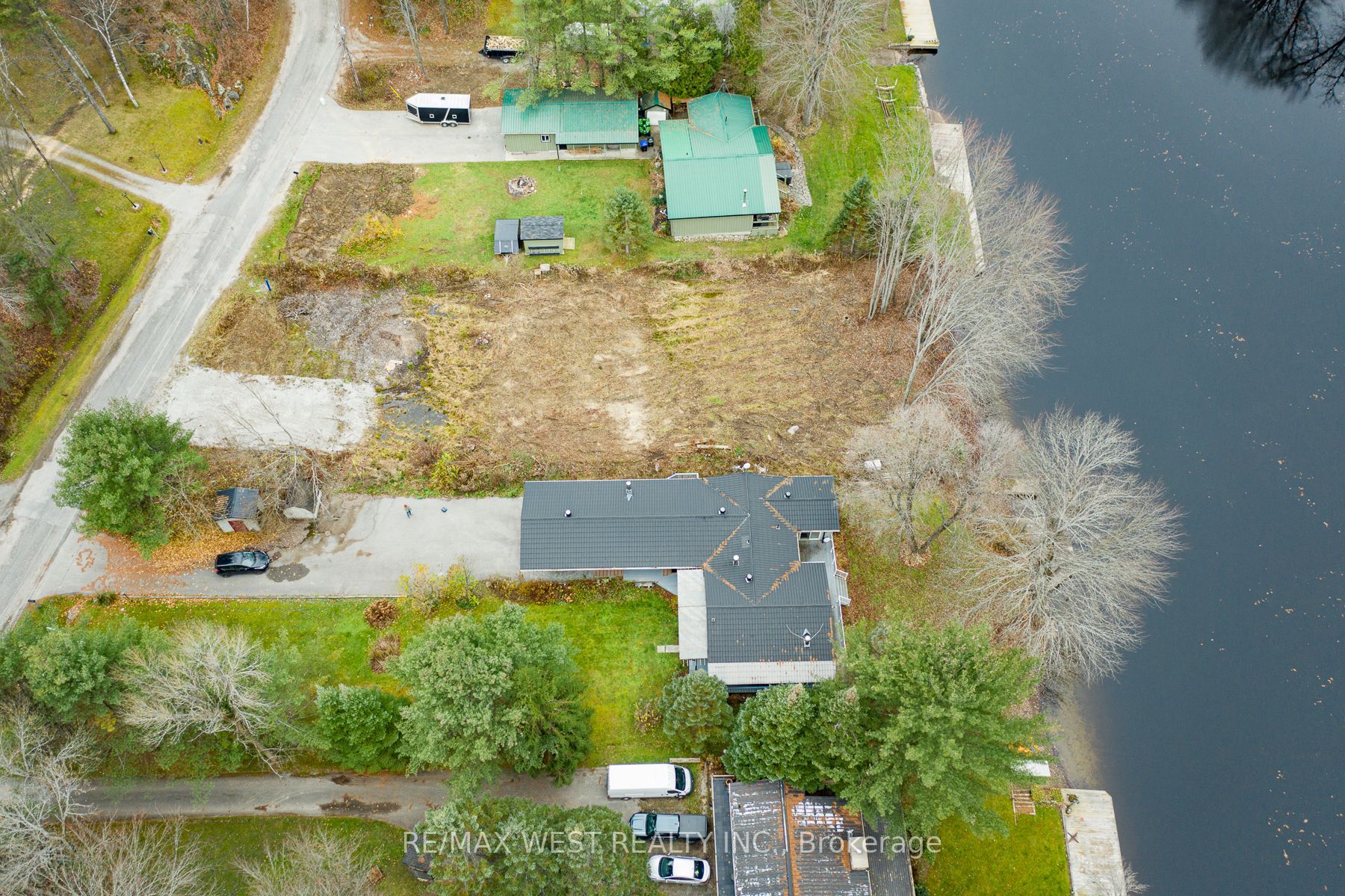 4594 Trent Trl Property Photo 12