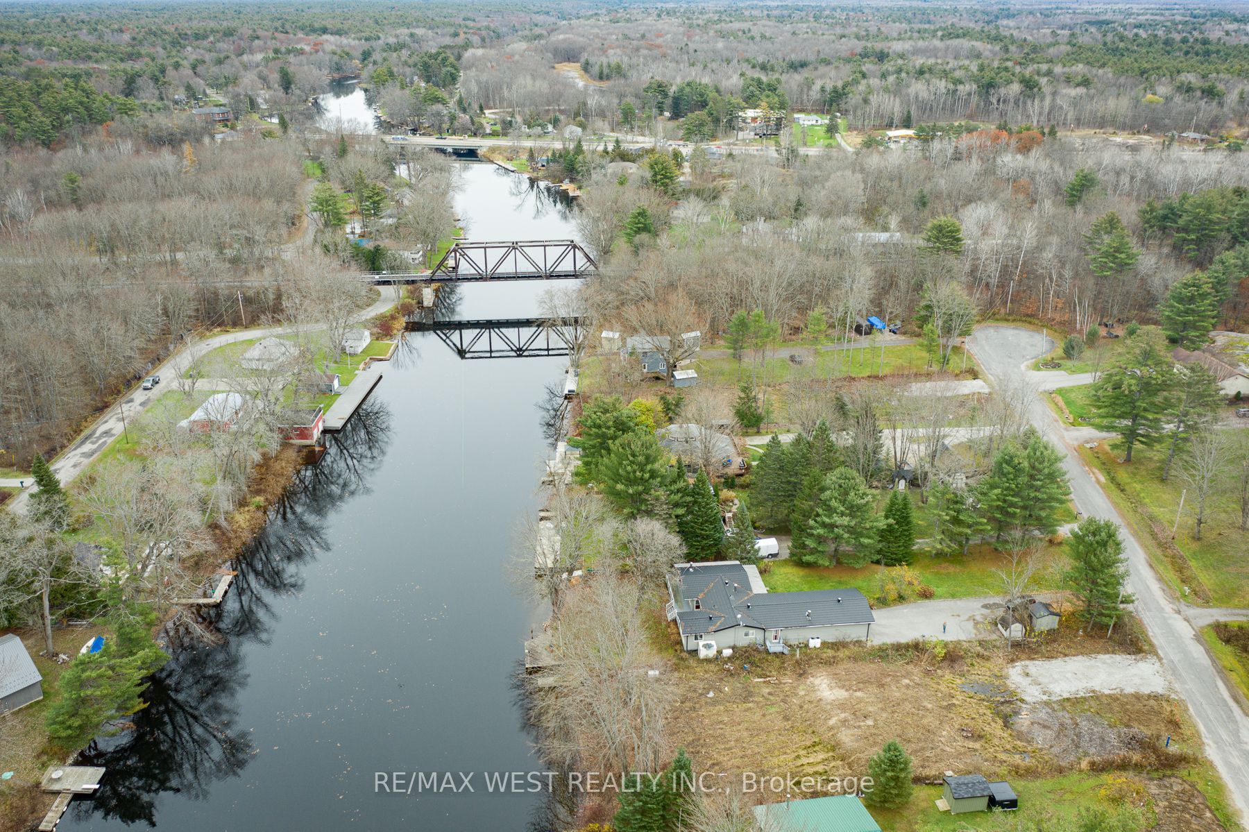 4594 Trent Trl Property Photo 14