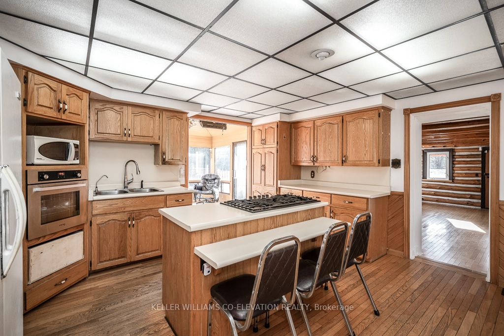 4315 Crossland Rd Property Photo 10