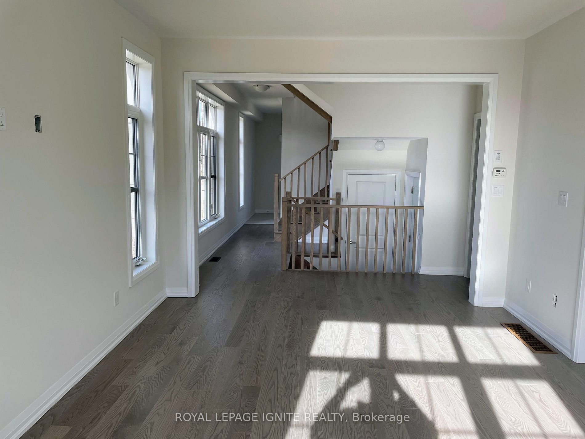 192 Rosanne Circ Property Photo 7