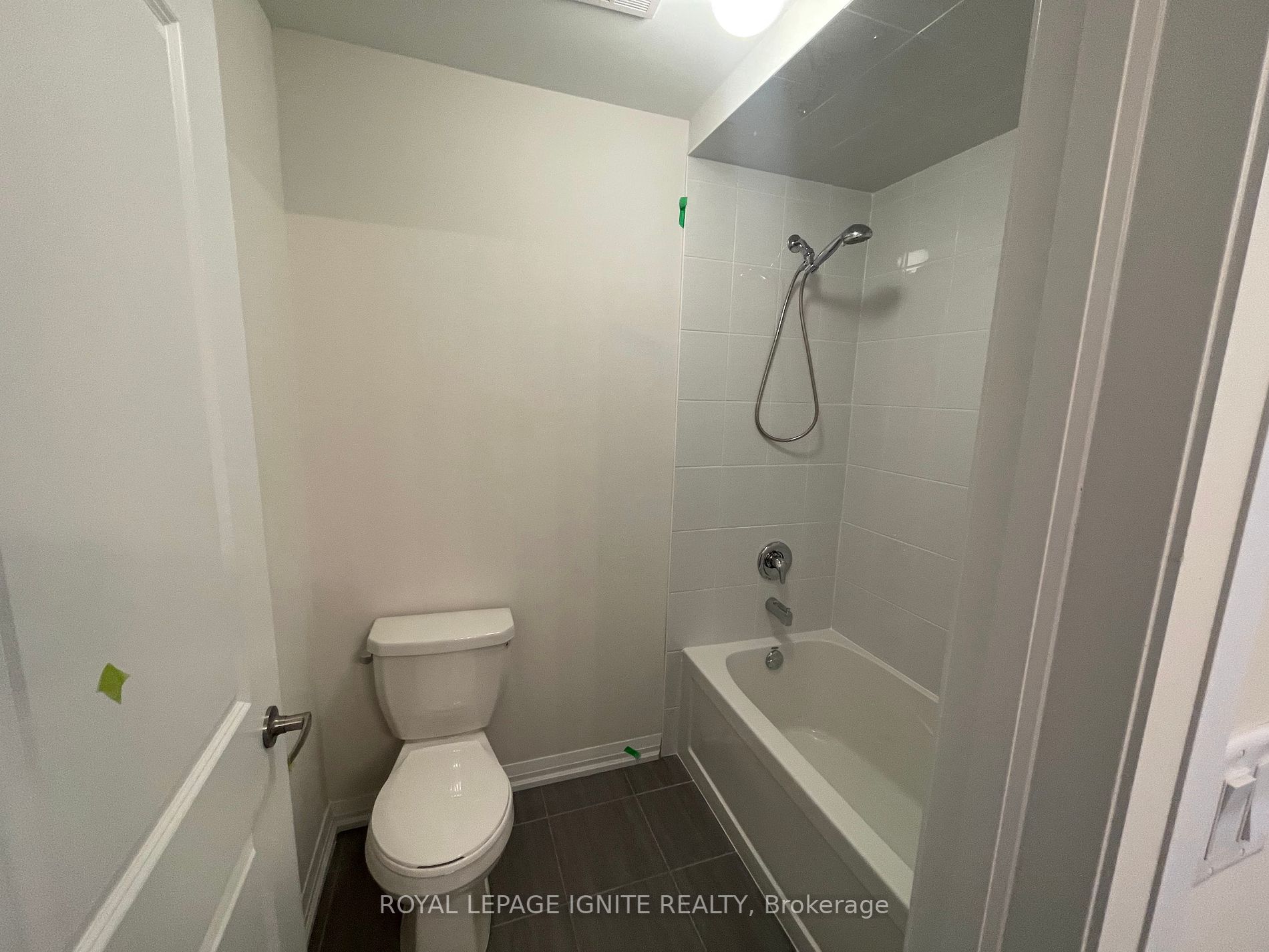 192 Rosanne Circ Property Photo 16