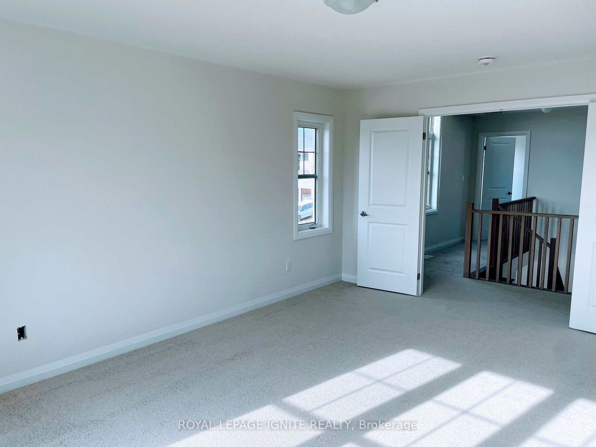 192 Rosanne Circ Property Photo 18