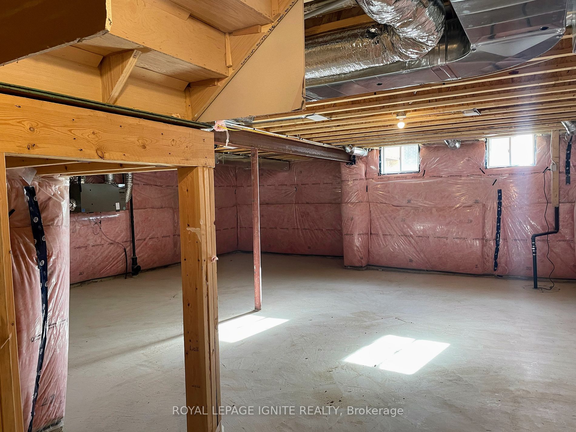 192 Rosanne Circ Property Photo 26