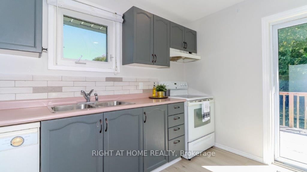 129 Osborne St Property Photo 15