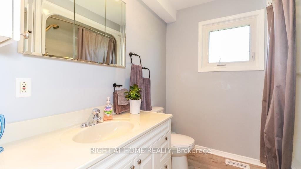 129 Osborne St Property Photo 21