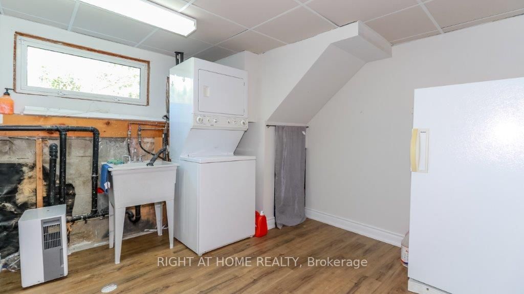 129 Osborne St Property Photo 34