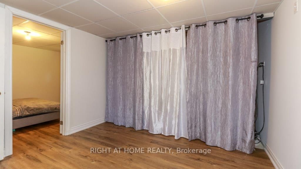 129 Osborne St Property Photo 35