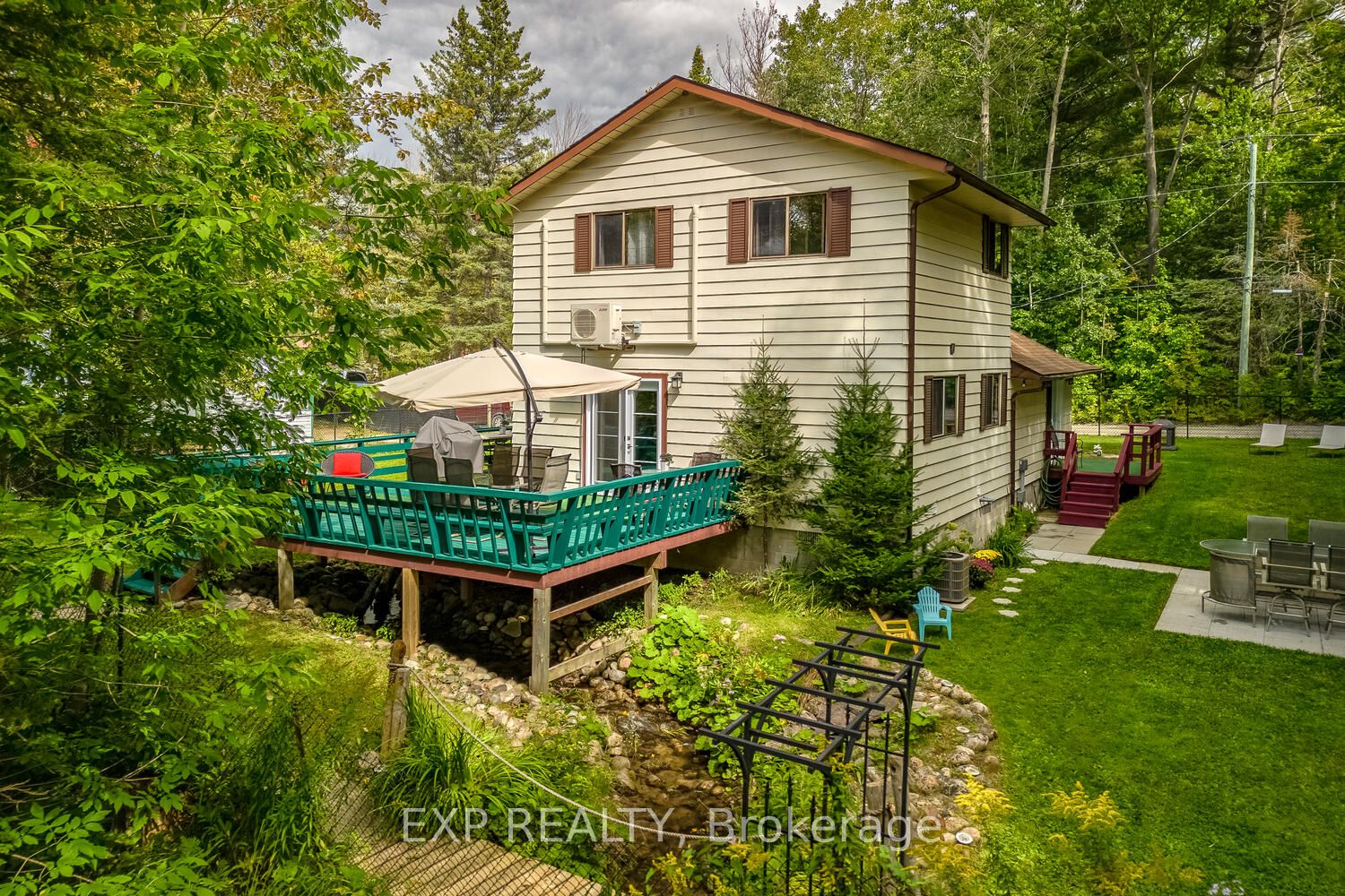 32 Forest Rd Property Photo 1