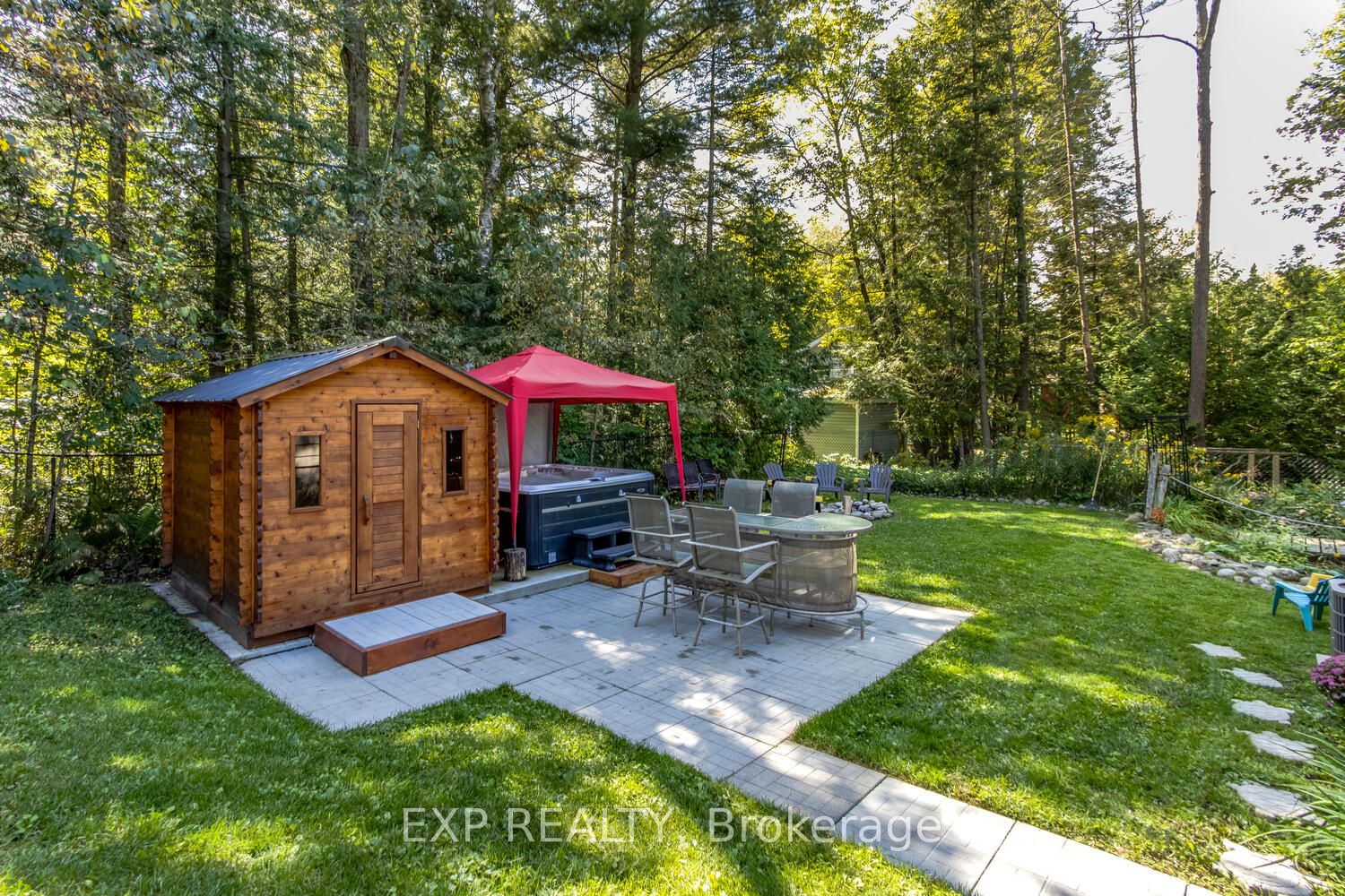 32 Forest Rd Property Photo 28