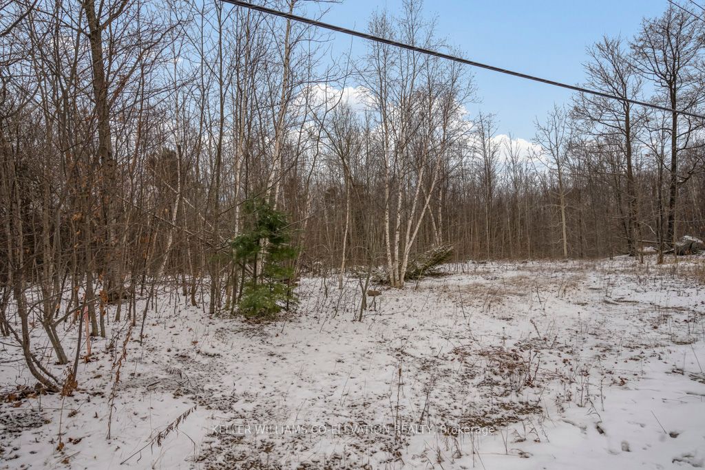 Part 3 Tiny Beaches Rd N Property Photo 2