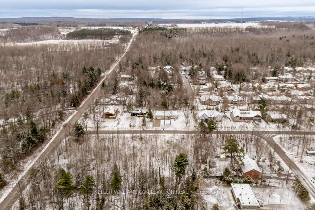 Part 3 Tiny Beaches Rd N Property Photo 7