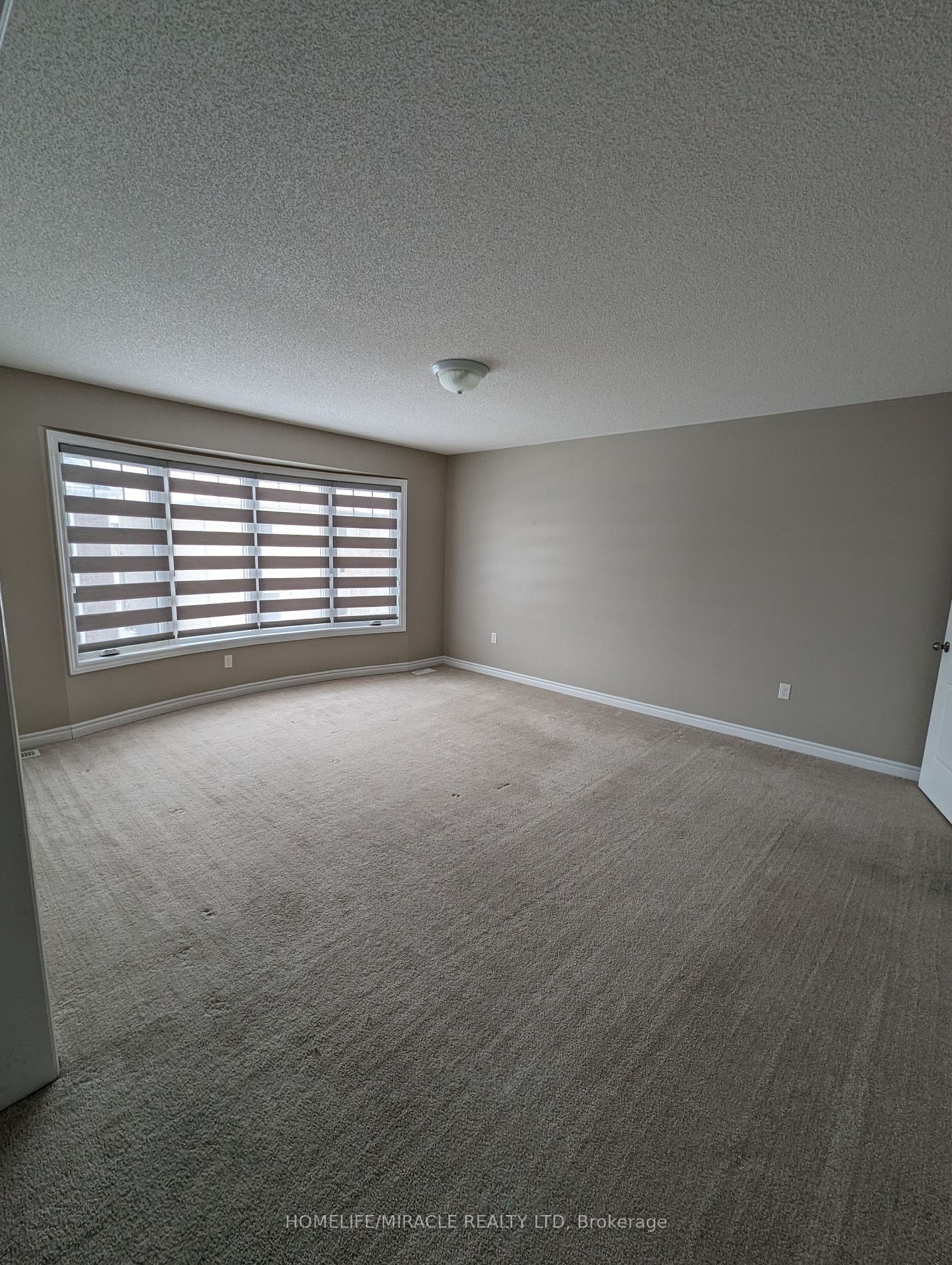 66 Portland St Property Photo 10