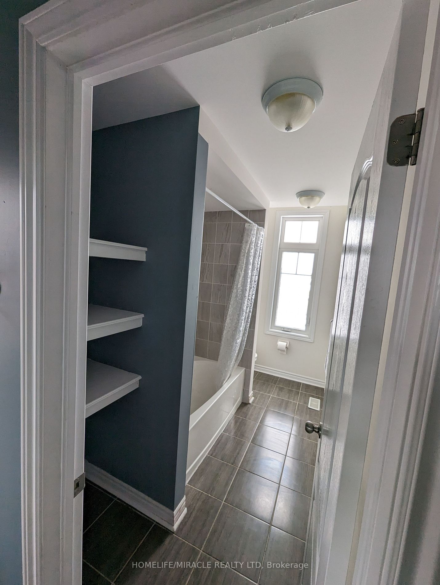 66 Portland St Property Photo 15