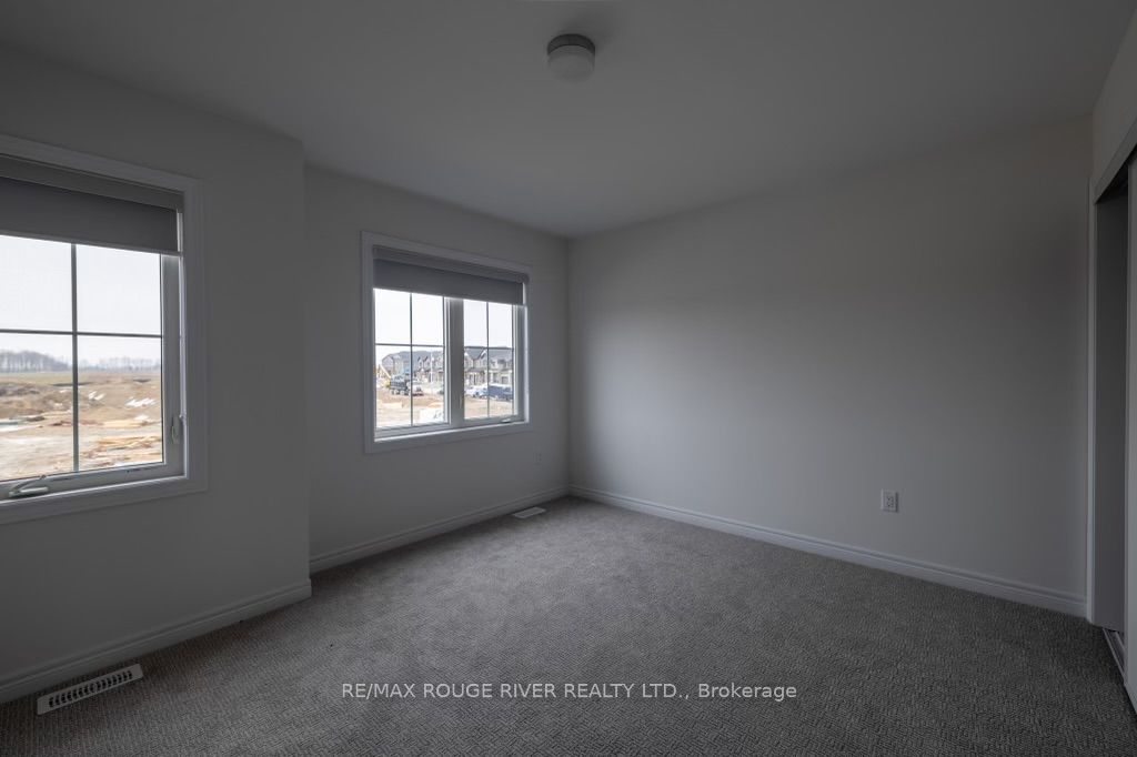 167 Fenchurch Manr Property Photo 12