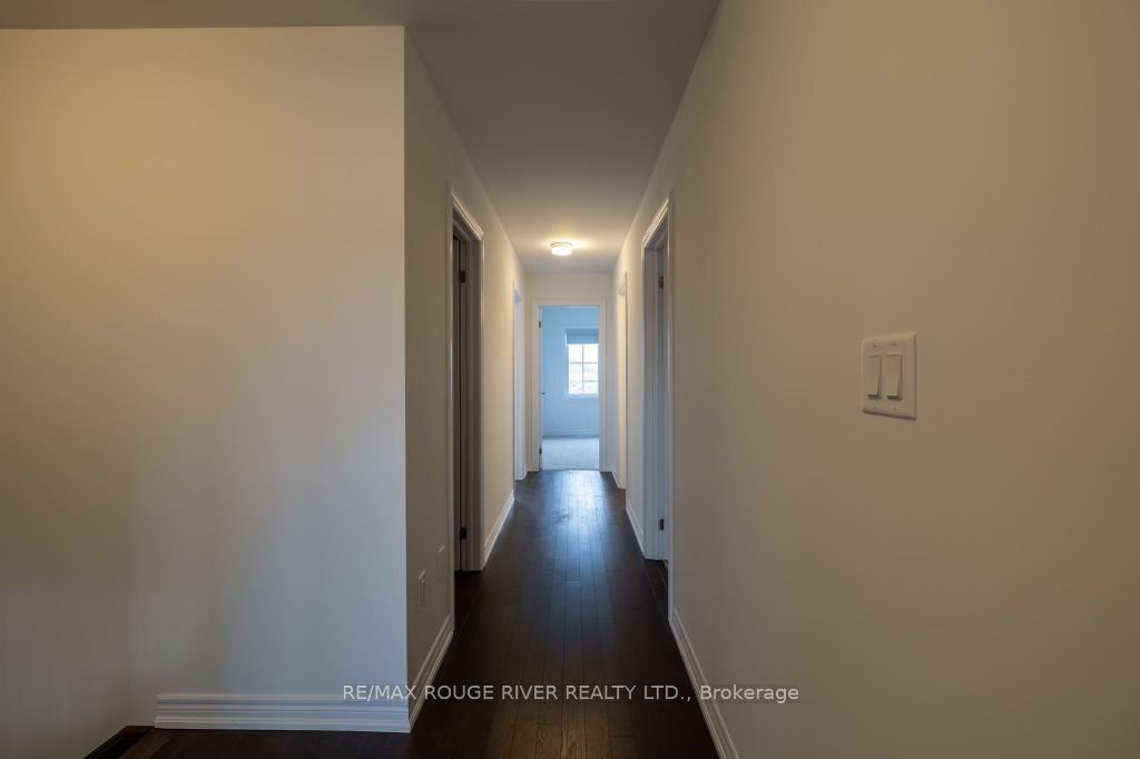 167 Fenchurch Manr Property Photo 14