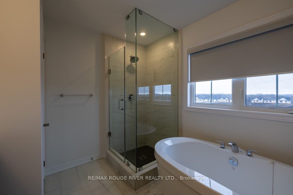 167 Fenchurch Manr Property Photo 16