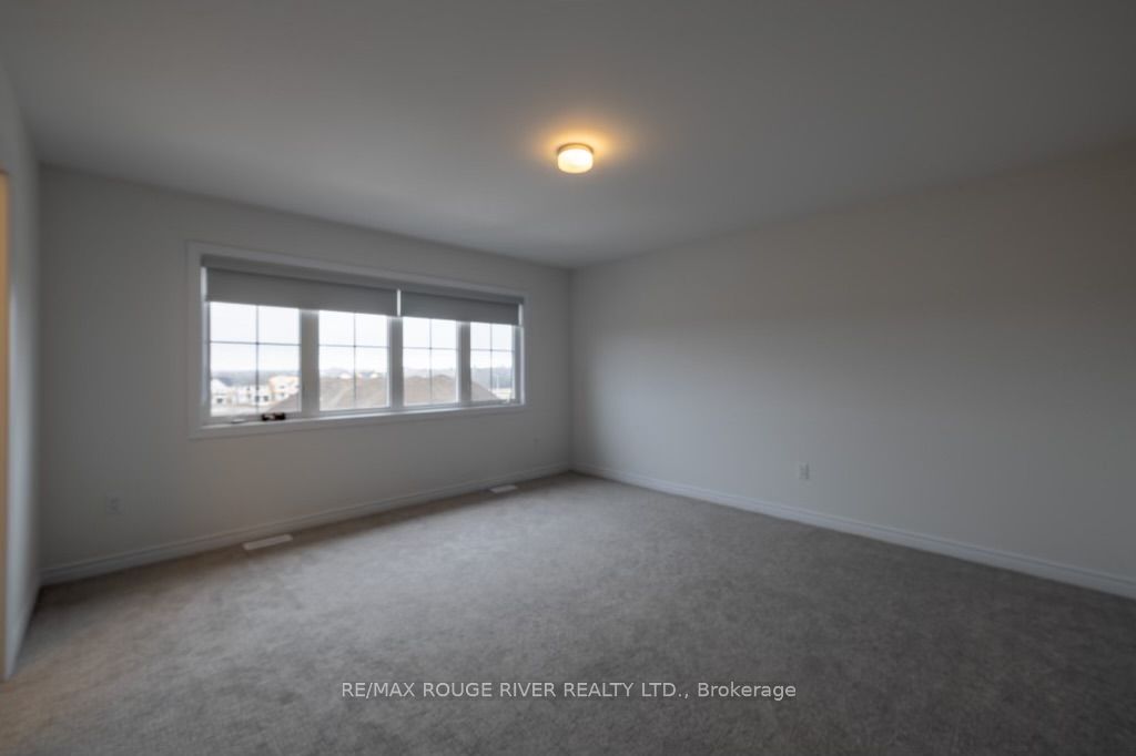 167 Fenchurch Manr Property Photo 17