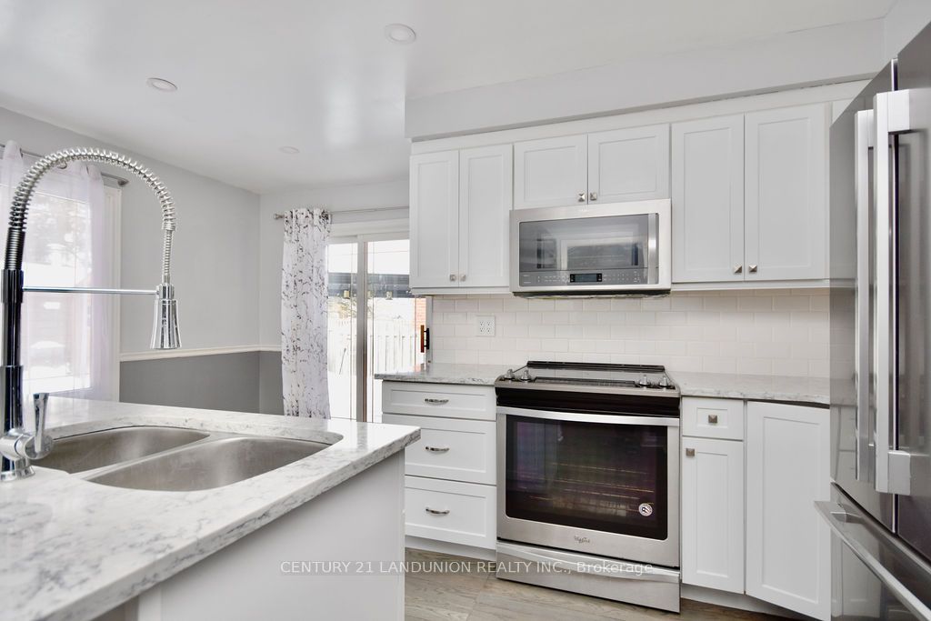 6 Milne Crt Property Photo 14