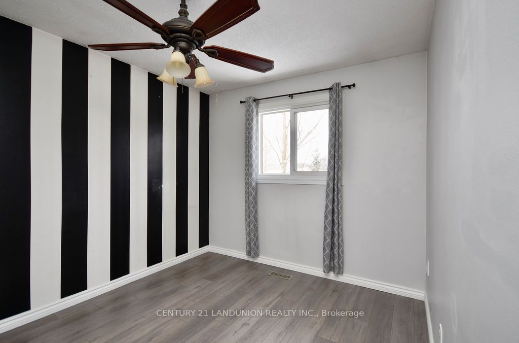 6 Milne Crt Property Photo 22