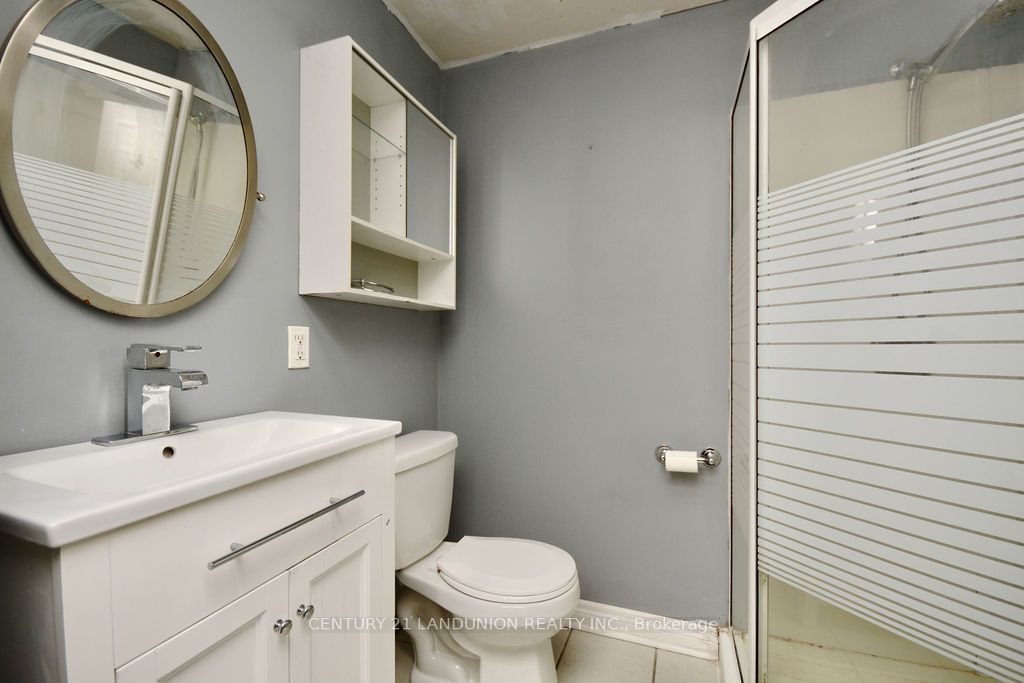 6 Milne Crt Property Photo 33